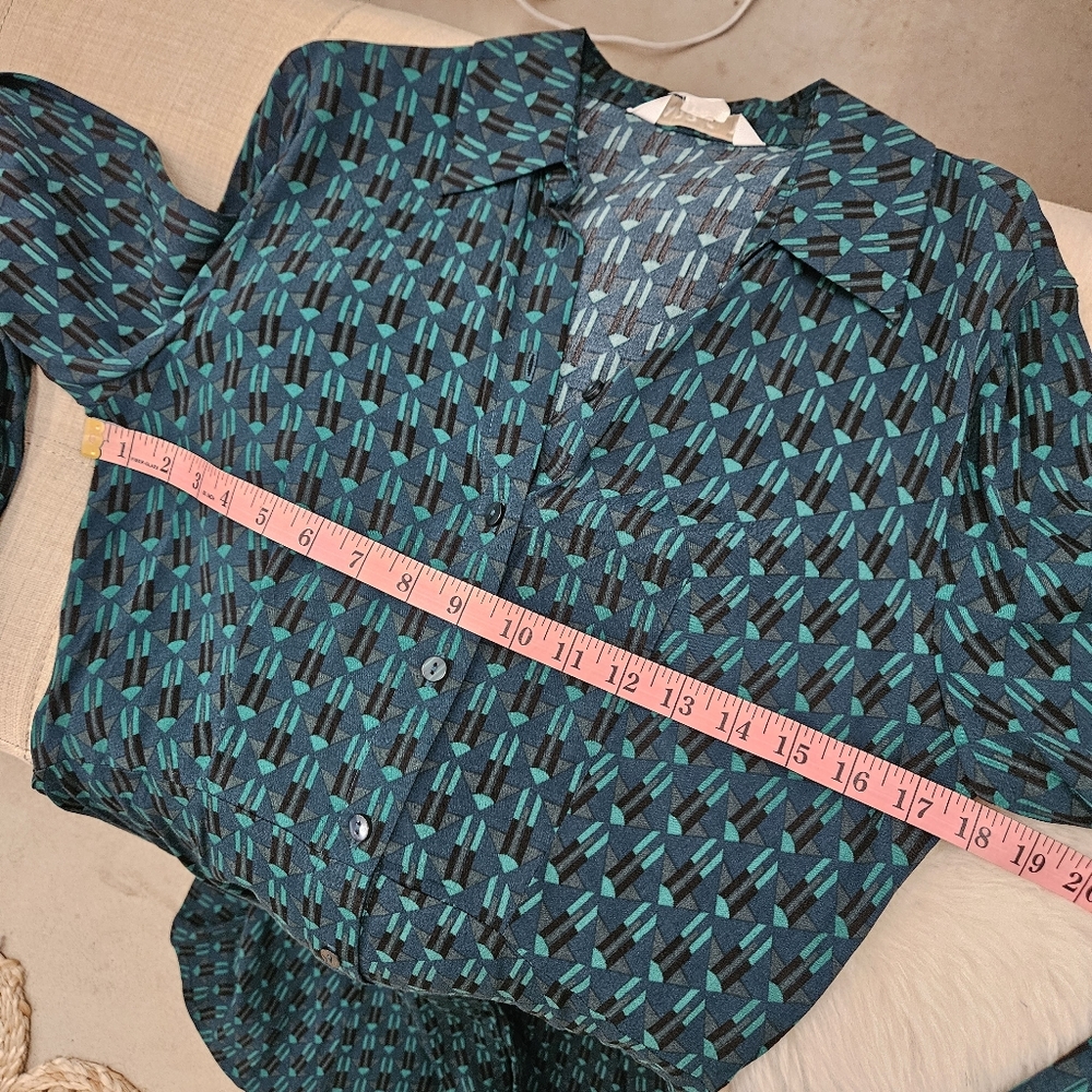 Geo Print Shirtdress - Picture 6 of 8
